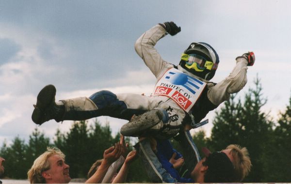 Mika Pellinen speedwayn Suoman mestari 1994